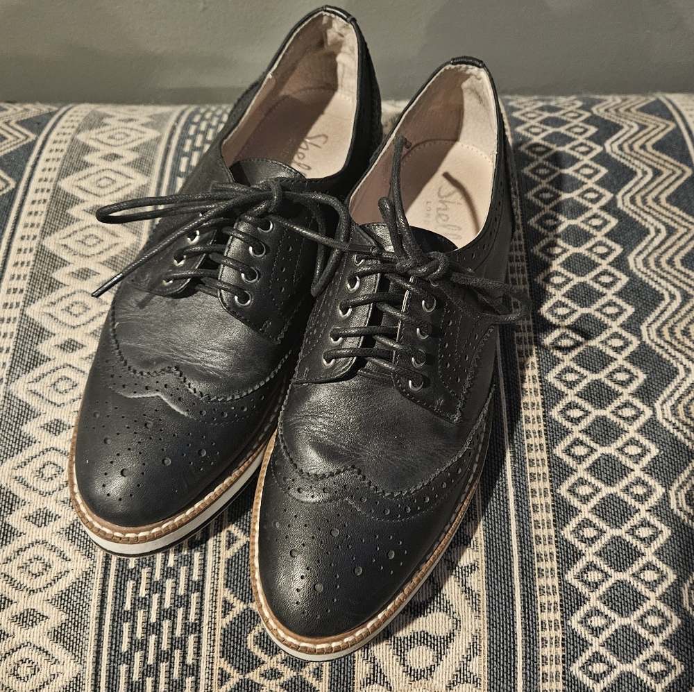 Shelly's London Emma Brogue Shoes Sz37